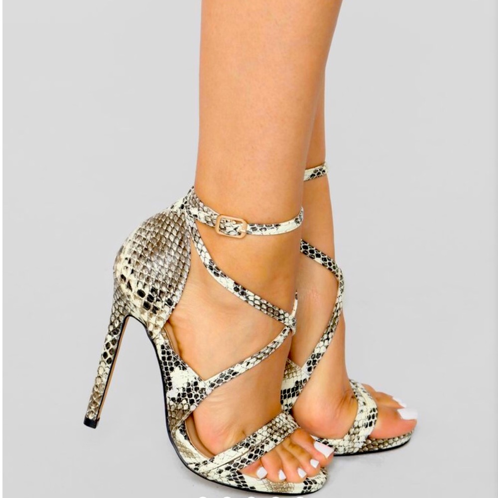 Snake skin stiletto heel ✨